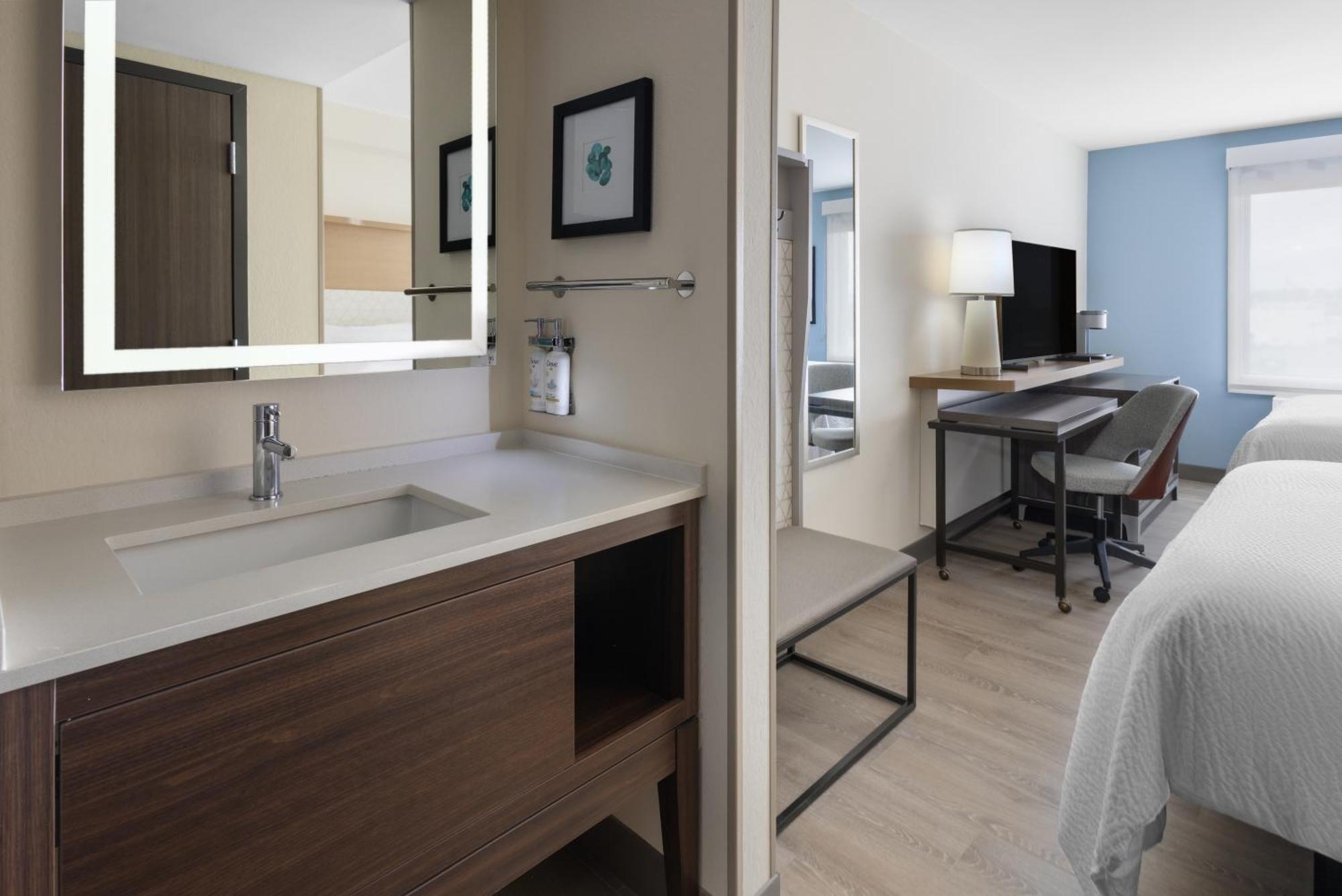 Holiday Inn & Suites Richmond West End, An Ihg Hotel Exteriér fotografie