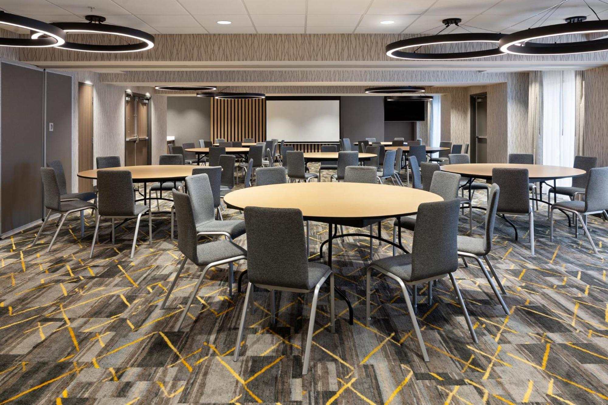 Holiday Inn & Suites Richmond West End, An Ihg Hotel Exteriér fotografie