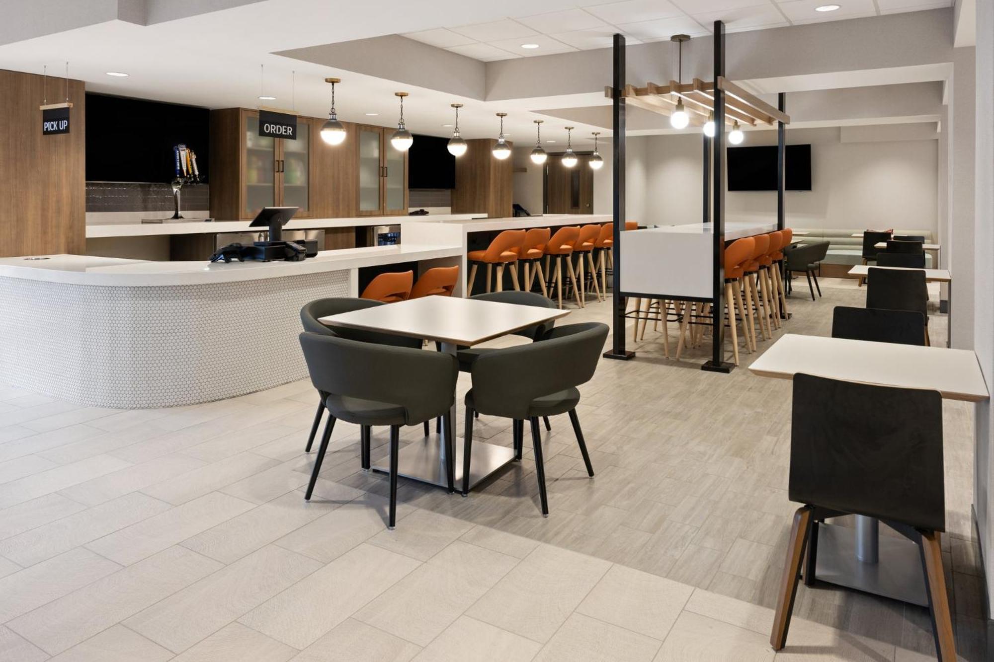 Holiday Inn & Suites Richmond West End, An Ihg Hotel Exteriér fotografie